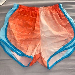 cute nike shorts!!